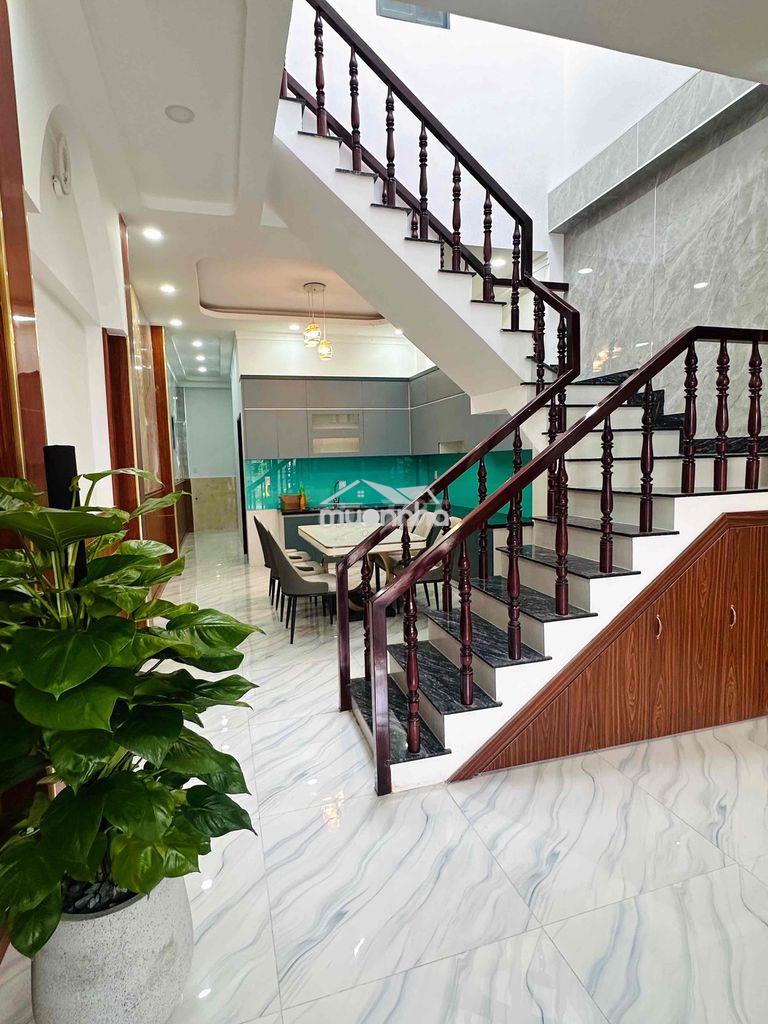Chính chủ cần bán nhà - 1 trệt 1 lầu - gần làng đhqg - 3