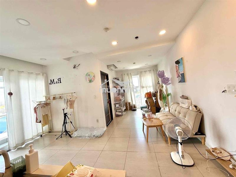 Bán nhanh căn hộ xi grand court quận 10, sổ hồng, 2 phòng, nội thất