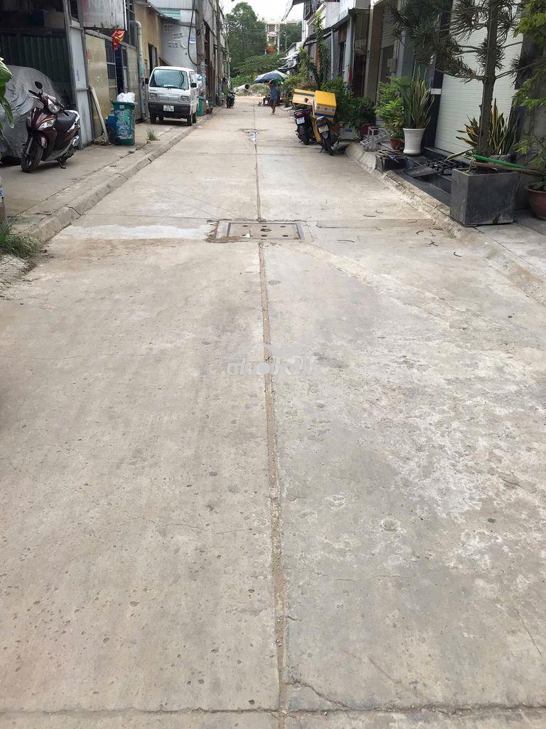 Nhàgần chợ tân hương tân phú 3tầng btct 2pn 2wc(3.1 x 6.75m)-3.080t tl - 2