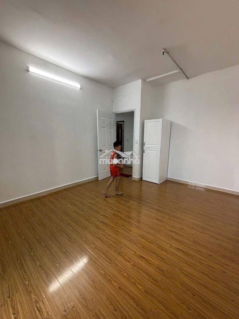 Bán gấp căn hộ 62 m2, 2 pn, nhà đẹp - 4