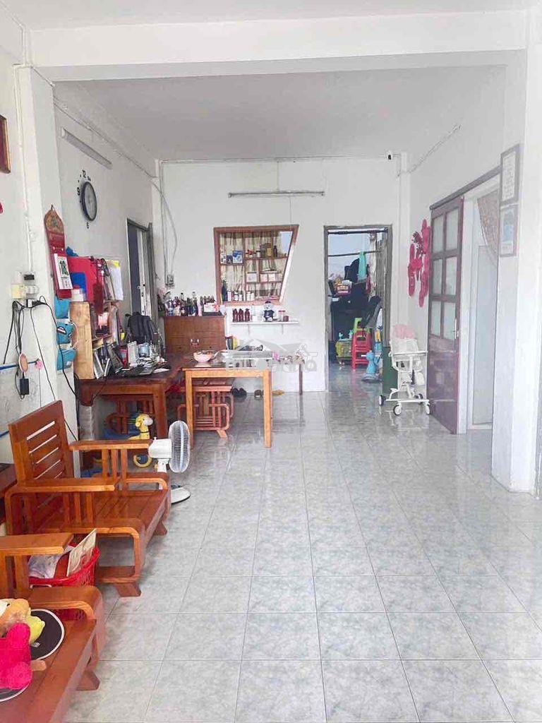 Bán chung cư  148 thống nhất 62m lầu 1  có 2pn . 1wc