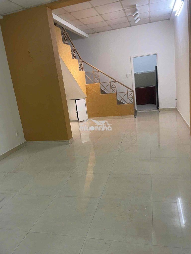 Cho thuê nhà bạch đằng hẻm rộng an ninh - 3