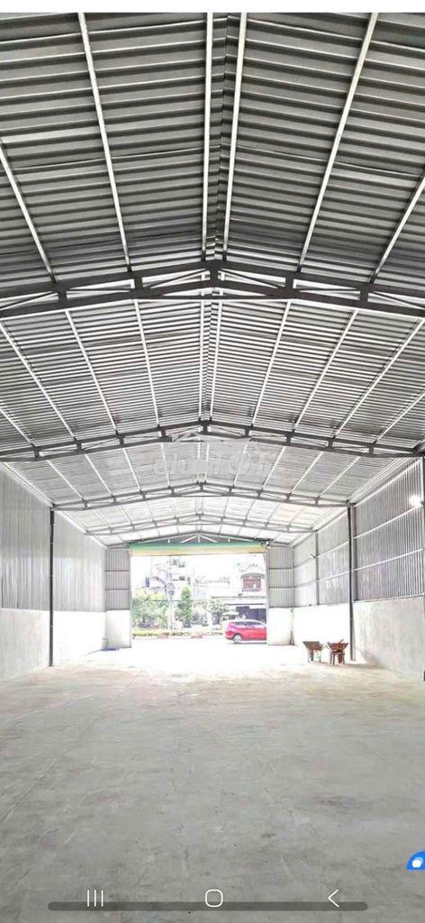 Cần cho thuê xưởng ptch q12  dt 550m. giá 50 triệu tl xe công - 4