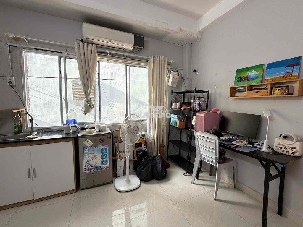 Phòng ngay phú nhuận với giá 4tr6 - 2
