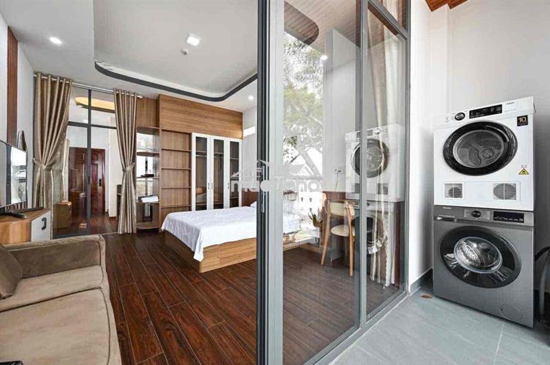 Cho thuê căn hộ full nội thất tách bếp có ban công gần bờ kè hoàng sa