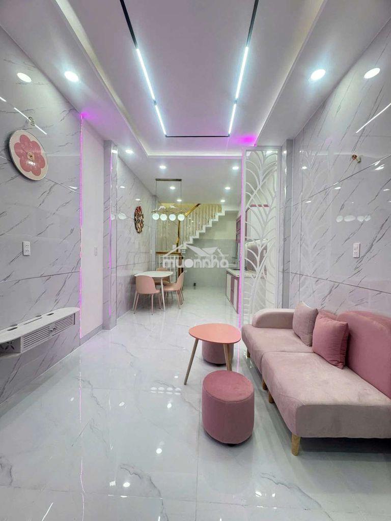 Nhà mới 100% 2 phòng full nội thất