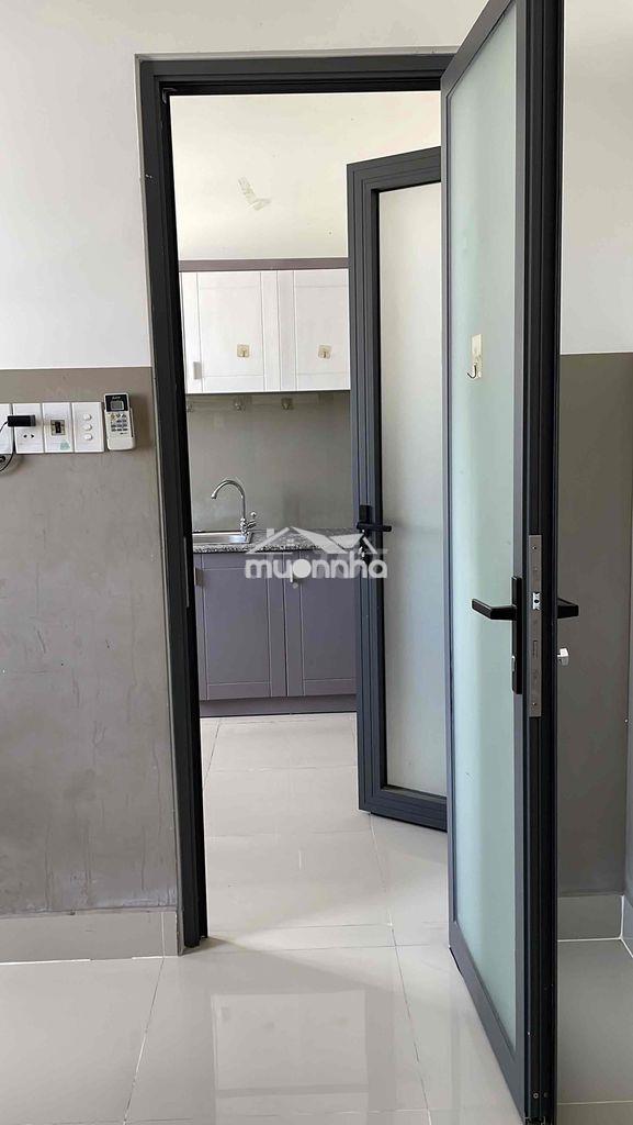 Cho thuê căn hộ 1 phòng ngủ mặt tiền đường phú châu