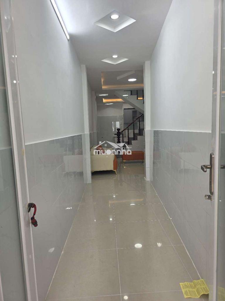 Bán nhà hẻm xe hơi đường trương công định. dt 40m2 - 2