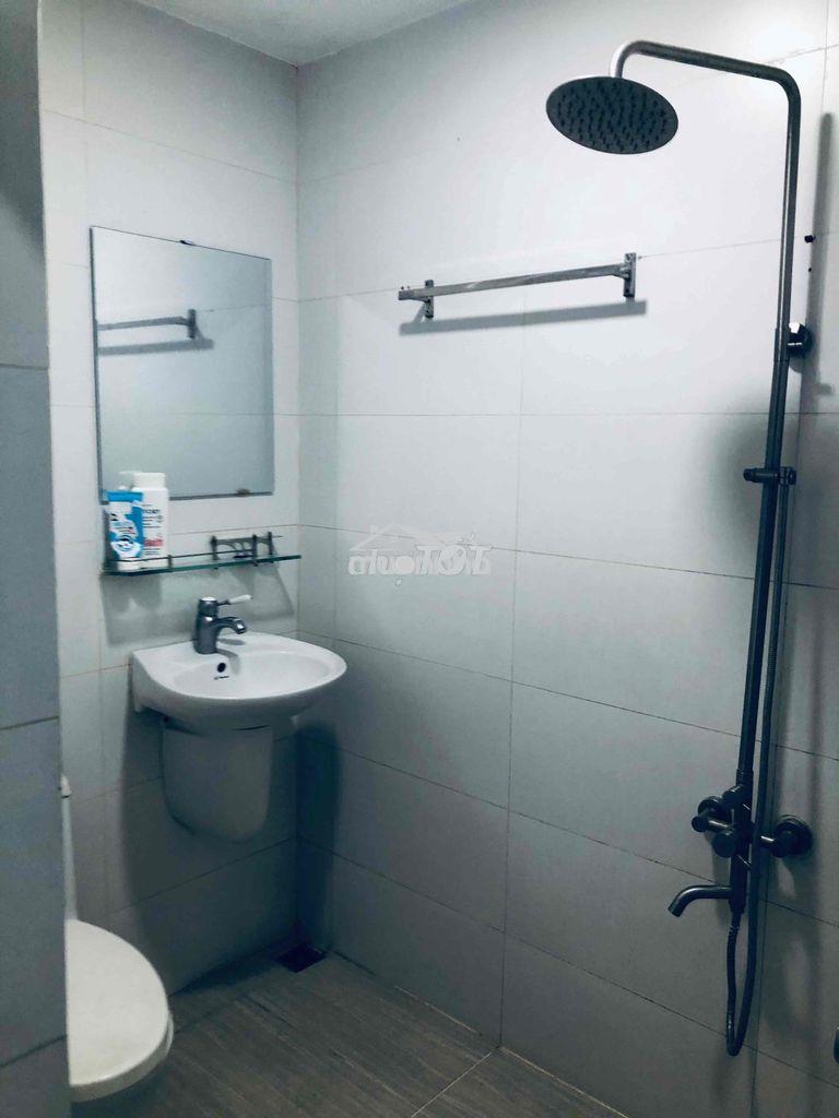 Phingf trọ 45m2 tầng căn góc 2 mặt tiền . có ban công . tầng 1 . - 2