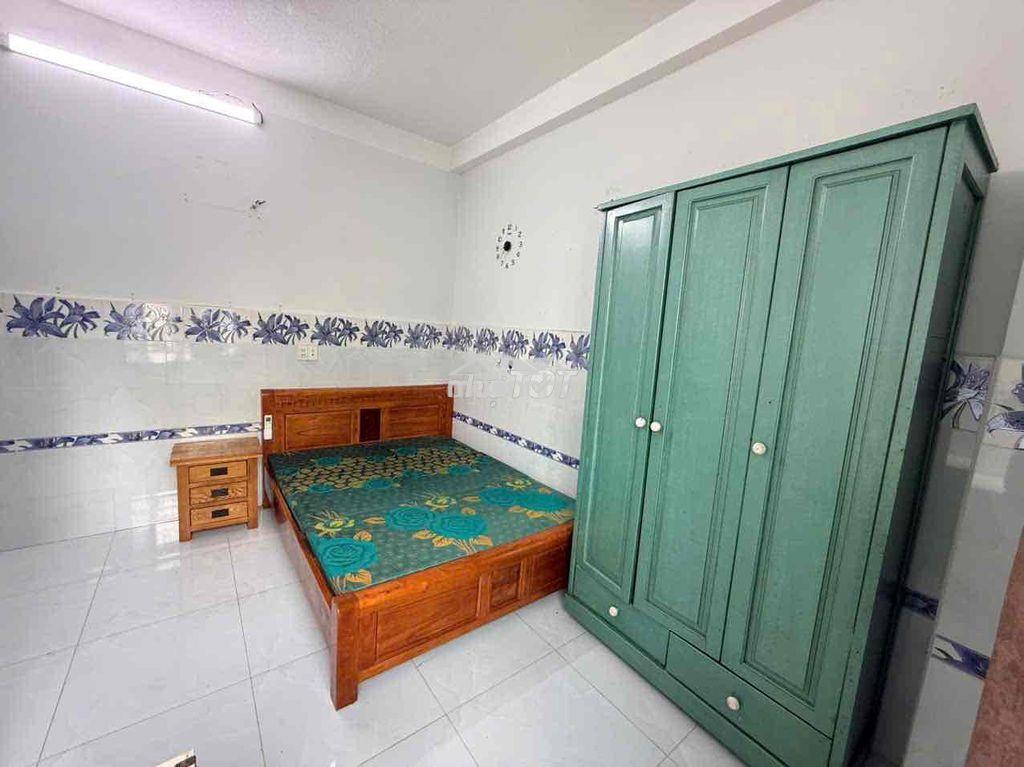 Phòng studio cửa sổ trời - ngay cầu kiệu - hoàng sa trường sa - 3