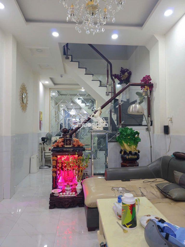 Nhà đẹp 3 lầu sân thượng, nở hậu lớn rất thoáng hồng bàng p16 q11 - 2