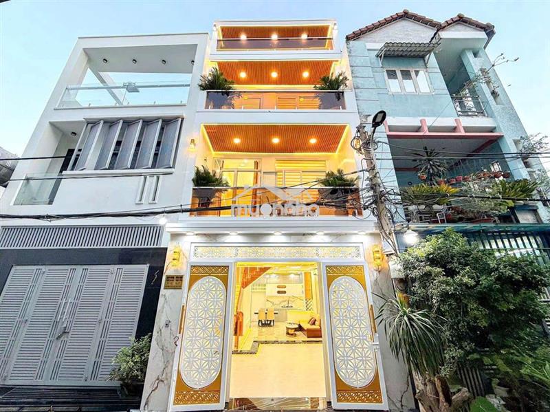 Nhà mới xinh lung linh đường ô tô phú thuận