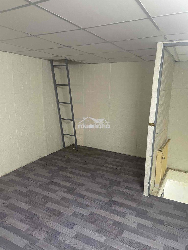 Cho thuê nhà hẻm 63 phó đức chính hẻm xe máy nhà trống sẵn - 3
