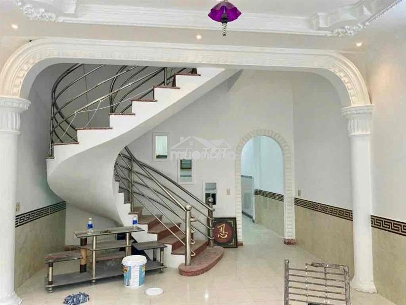 Nhà vip ngay nguyễn sơn siu re
