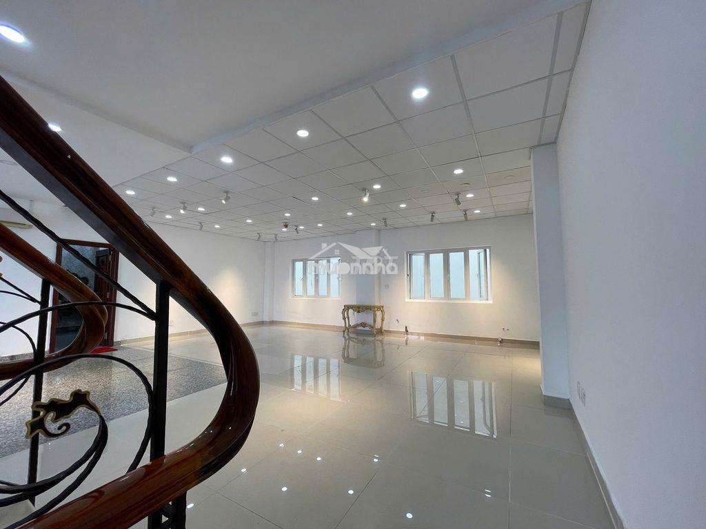Cần cho thuê nguyên căn 181/4a đường 3/2 .dt: 4,5 x 18m, 3 lầu .hẻm 7m - 3