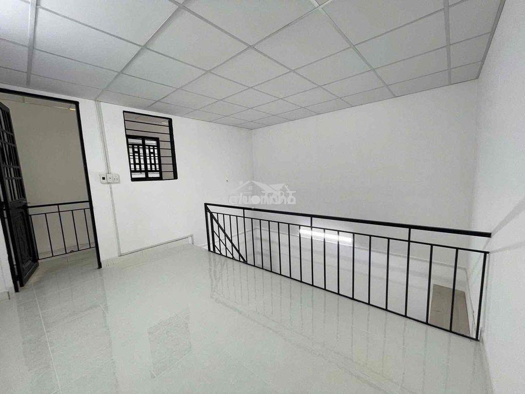 Cho thuê nhà nguyên căn mới xây 1 trệt 1 lầu có bancol siêu rộng. - 4
