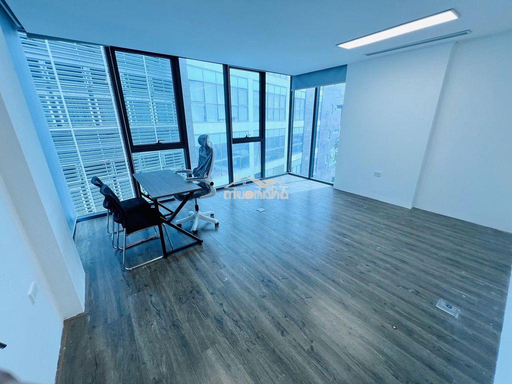 Chủ nhà cần cho thuê tầng 4 nhà mặt phố thụy khuê, tây hồ, dt: 65m2 - 3