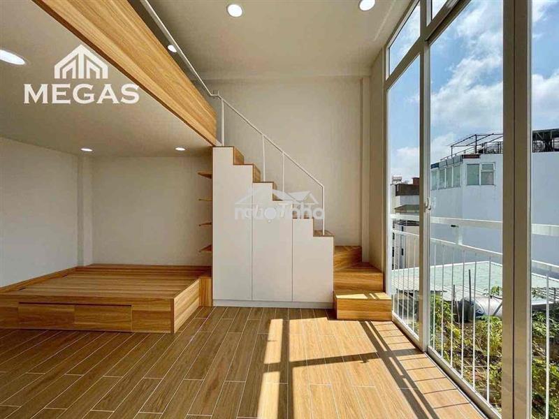Chdv ban công - cửa sổ - sẵn nội thất - ngay cvpm quang trung
