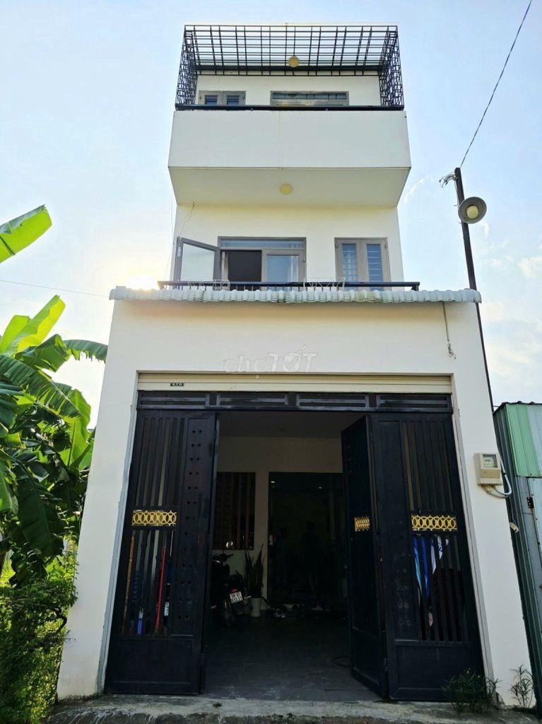 Nhà hẻm xe hơi 3tầng, 3pn, 71m² – gần kđt đông tăng long q9, giá 5.2tỷ