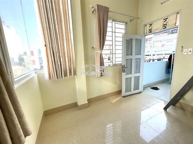 Cần 1 nữ ở ghép ptro q8 16m2 ( đã có 1 nữ, có thể dọn vào từ 16/6 )