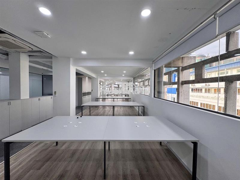 Cho thuê 8 sàn đẹp thoáng 250m2 ngay mt hồ tùng mậu, gần bitexco