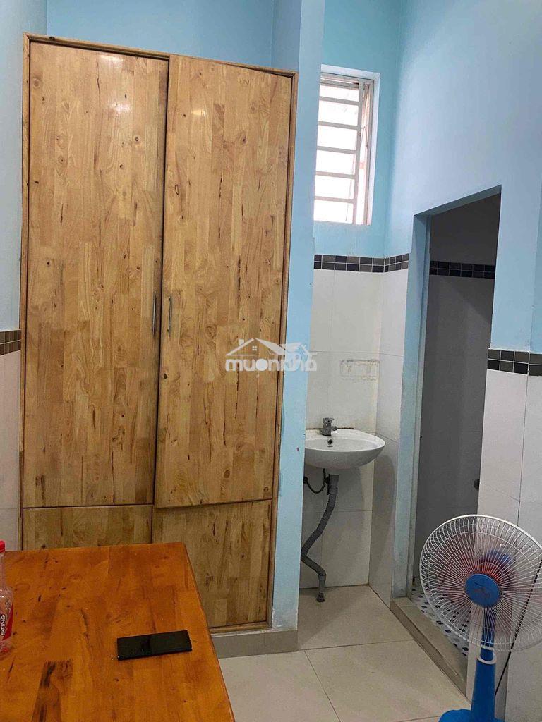 Phòng đầy đủ tiện nghi cho thuê giá sinh viên - 2