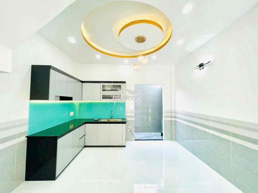 Bán nhà mới xây - 4 tầng - ngay chợ long phước - 4