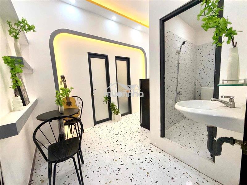 Cho thuê căn hộ 2 phòng ngủ ban công thành thái q10 gần đh hoa sen