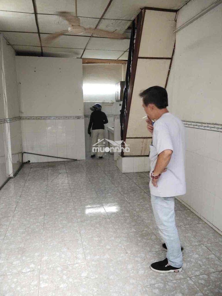 Cho thuê nhà giá rẻ diện tích rộng hoàng hoa thám - 2