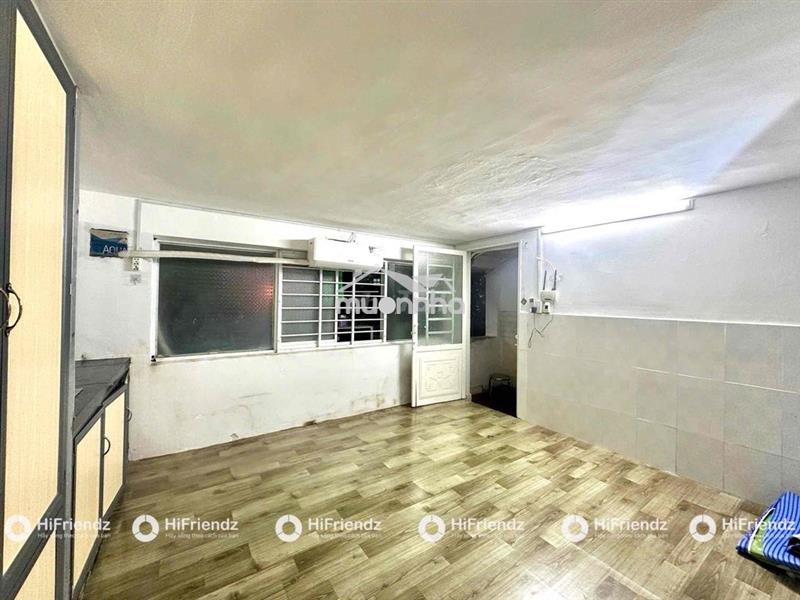 Studio cửa sổ trời - sẳn máy lạnh - gần đầm sen