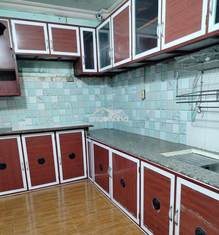 Cho thuê nhà liên khu 56 bình tân sát chợ giá rẻ 2p ngủ sẵn máy lạnh