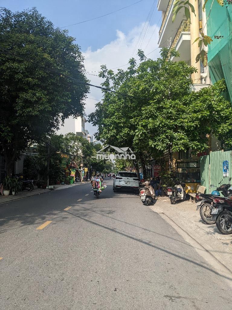 Cần bán gấp căn nhà hẻm xe hơi đường số 79 giá đầu tư