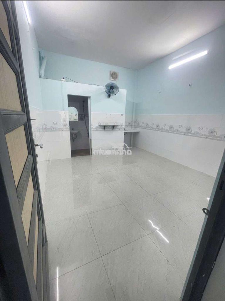 Cho thuê nhà trệt, đường ung văn khiêm, phường 25. quận bình thạnh  - 4