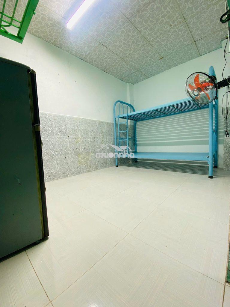 C/chủ cho thuê phòng trọ 290/152a lý thái tổ- q.3-có tủ lạnh+ máy lạnh