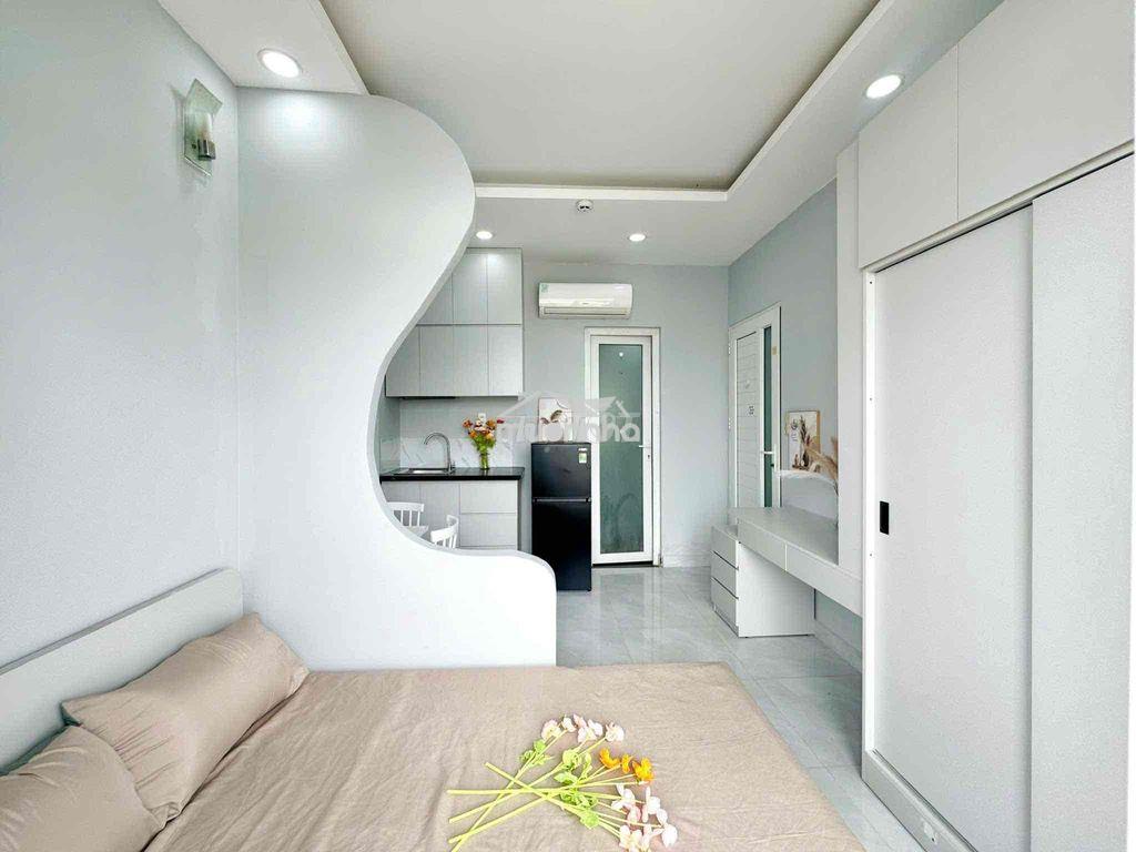 Cho thuê studio ban công cực rộng thoáng ngay trung tâm quận 1 - 3