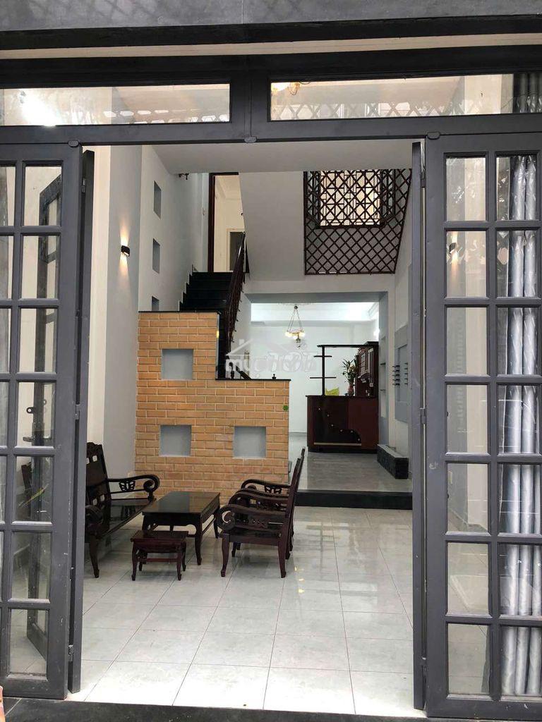 Cho thuê nhà nguyên căn hẻm xóm chiếu, quận 4 - 2