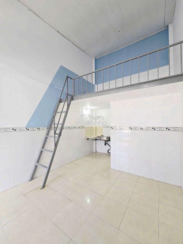 Phòng trọ gần kcn visip1 , kcn đồng an 1, giờ tự do, giá 1tr5  - 2