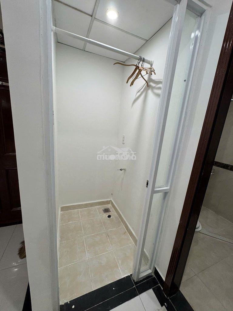 Cần cho thuê căn hộ giai việt tạ quang bửu dt150m2, 3pn ,2wc, giá 15tr
