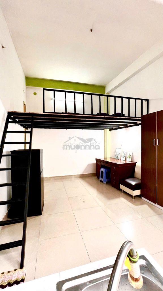 Chính chủ cho thuê phòng gác mới ban công, gần cvpm quang trung q12