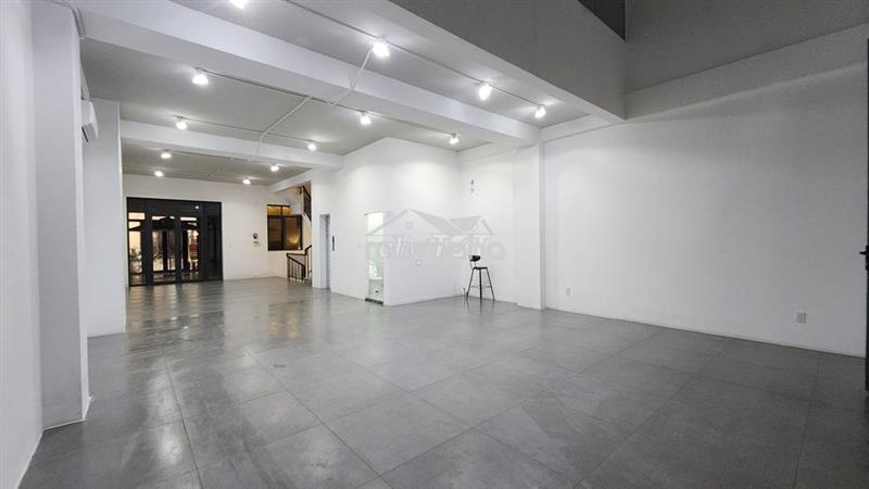 Mặt bằng văn phòng tầng trệt, kđt vạn phúc, sẵn 2 phòng, có hầm xe