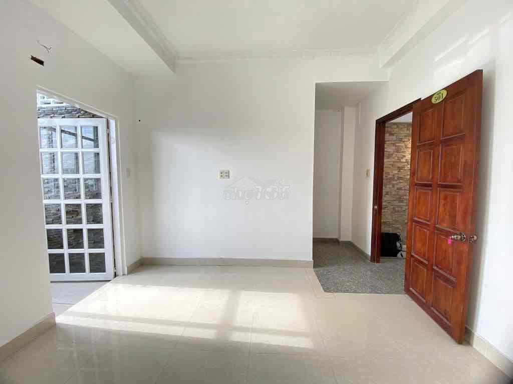 Cho thuê phòng trọ nhà mặt tiền đường thoáng mát . - 2