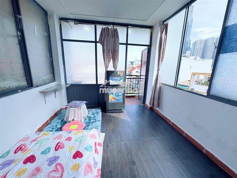 Ở  liền phòng ban công máy lạnh đường d1 bình thạnh