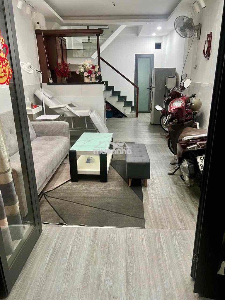 Nhà 4 tầng trung tâm quận 3 cần bán !
