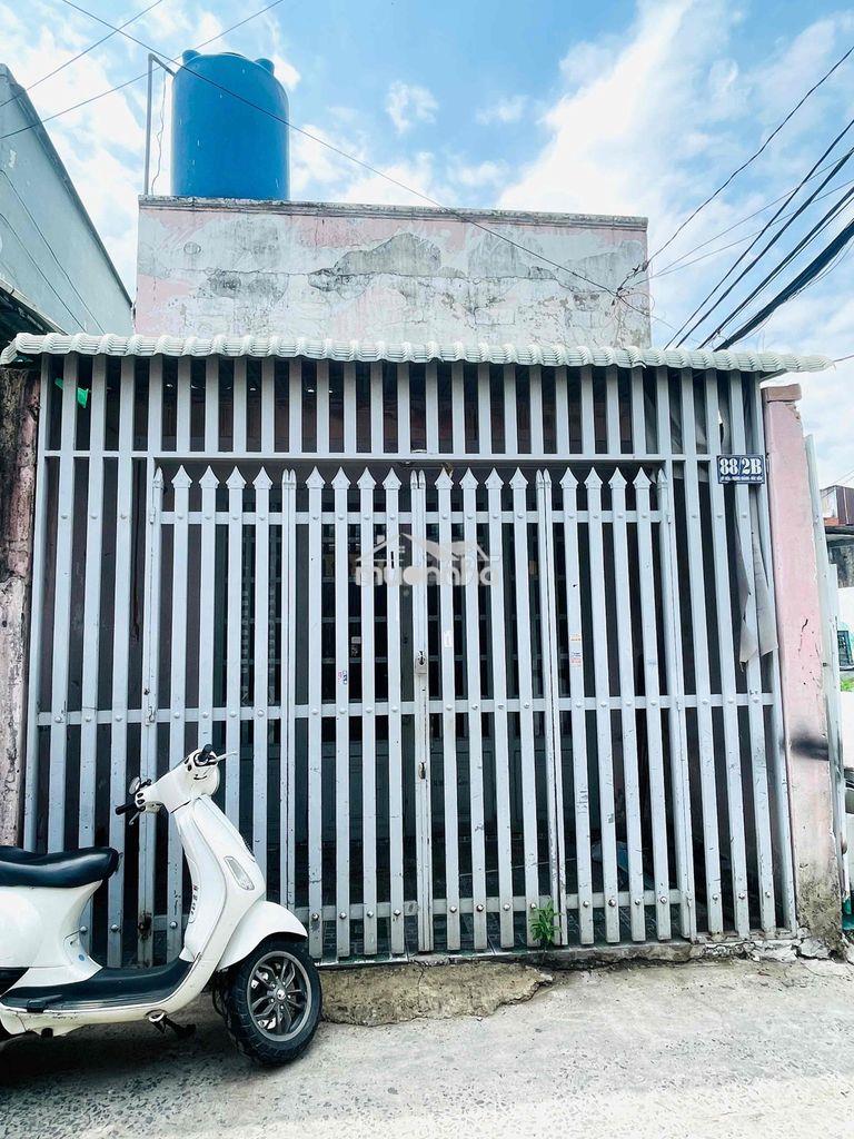 Bán nhà 1 trệt, 1 gác lửng, dt 4.5 x 25m, đường huỳnh thị nhỏ, hóc môn