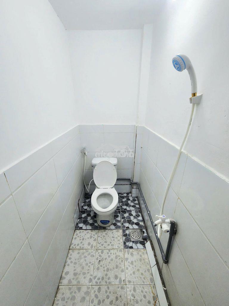 Phòng rộng, thoáng mát, không chung chủ gần làng đại học thủ đức - 2