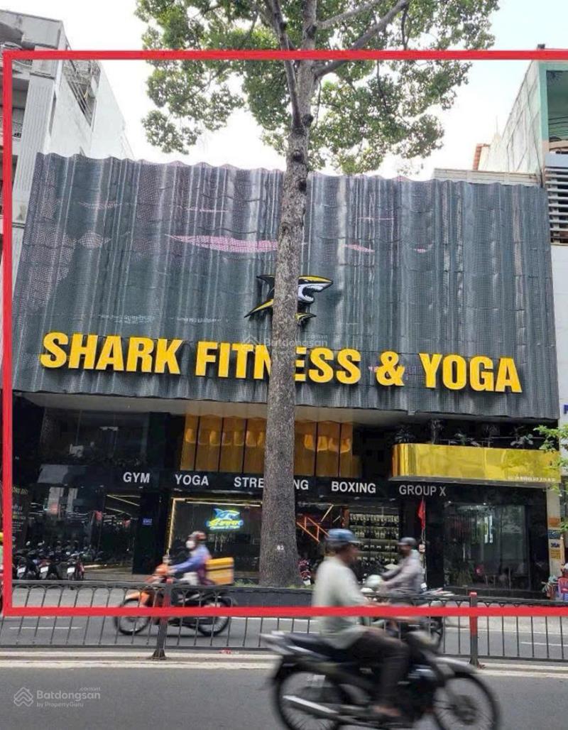 Đường 3/2, quậbán nhà mt ba tháng hai cao thắng, p11, q10. dt: 18x28m. nh:22m. gía bán 280 tỷ 