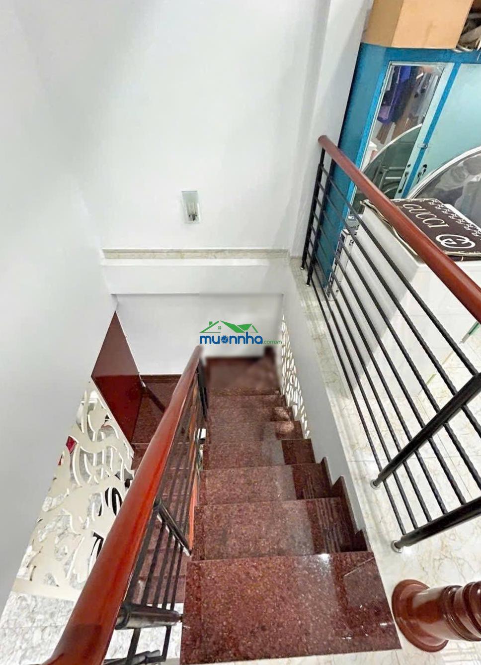 Nhà 2 tầng ngay trung tâm q7; cách hxh 40m; 48m2 ngang 4m đúc chắc chắn; kdc hiện hữu - 2