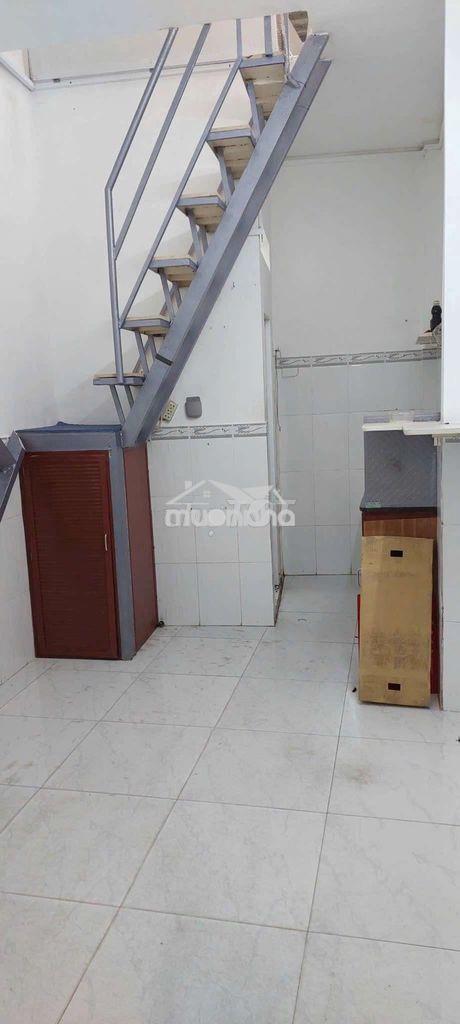 Cho thuê nhà nguyên căn 3x5 2pn 1wc 2 lầu giá 4,5tr - 2