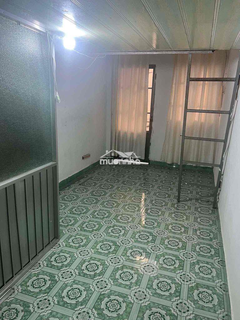 Nhà chính chủ e đang cho thuê 4.5 triệu 1 tháng ạ      nhưng gia đỉnh - 3