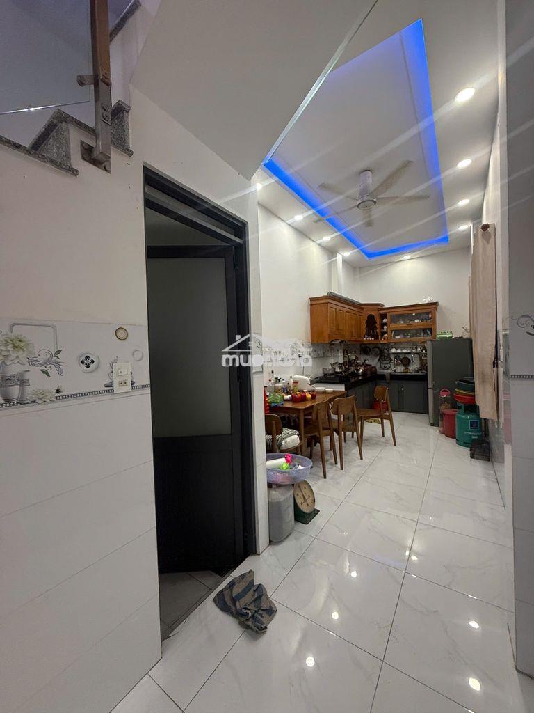 Bán gấp nhà cc hxh lý thường kiệt, 4 x16m, t+2l, 6.8 tỷ